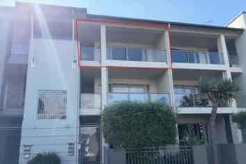 80c Michael Jones Drive, Flat Bush