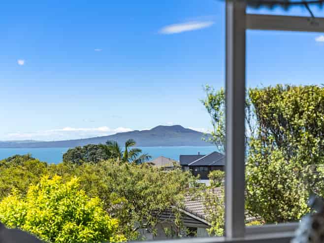 1/1 Eastcliffe Road, Castor Bay