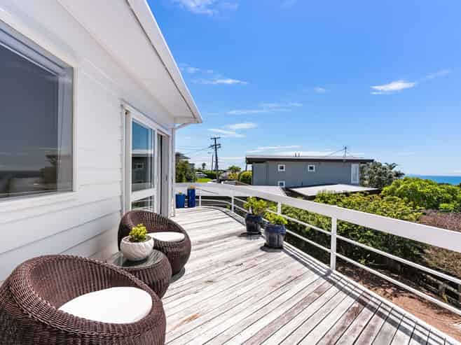 1/1 Eastcliffe Road, Castor Bay