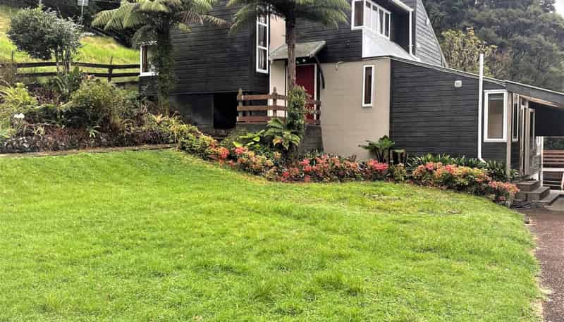 10 Jays Road, Titirangi