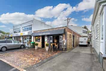 Freehold investment gem