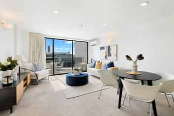 5H/175 Hurstmere Road, Takapuna