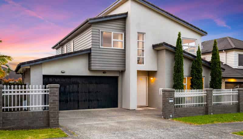 58 Salford  Crescent, Flat Bush