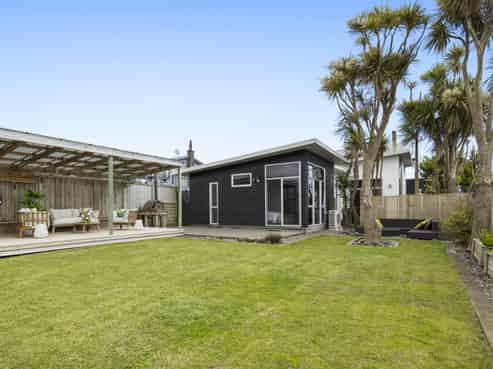 8A Hira Street, Ohawe