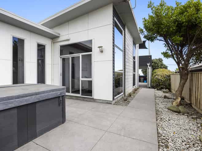 8A Hira Street, Ohawe