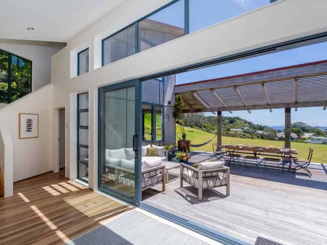 92 Hahei Beach Road, Hahei