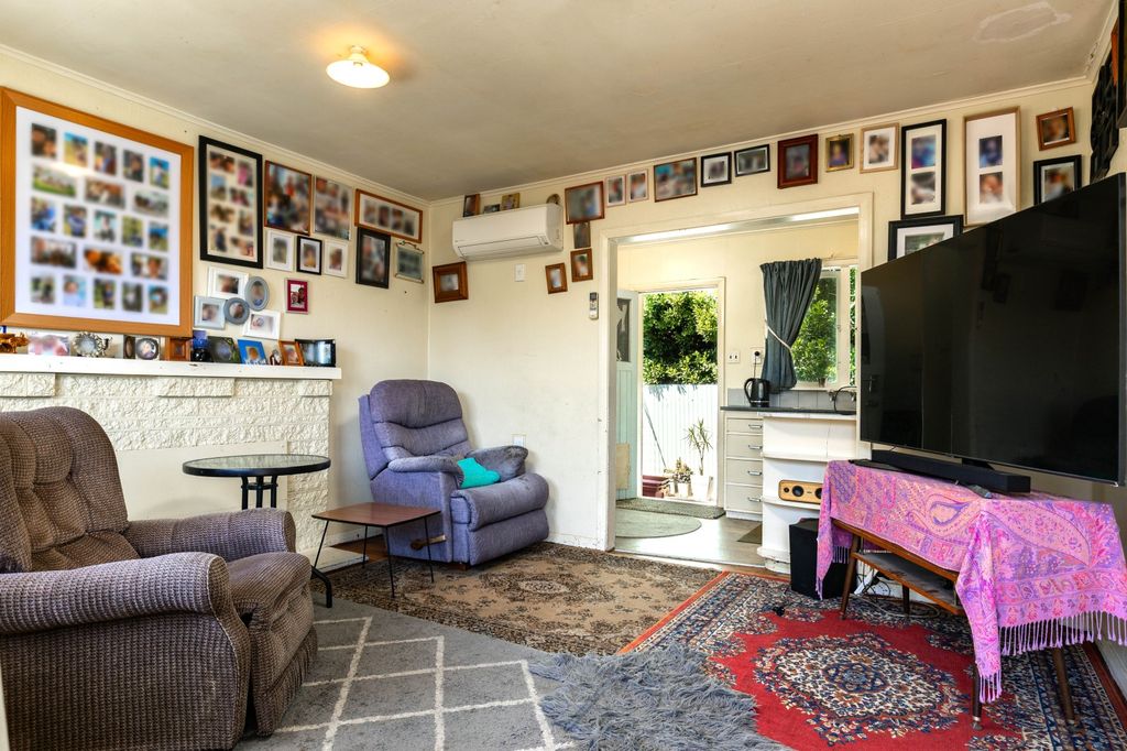 Affordable living, walk to everything 3