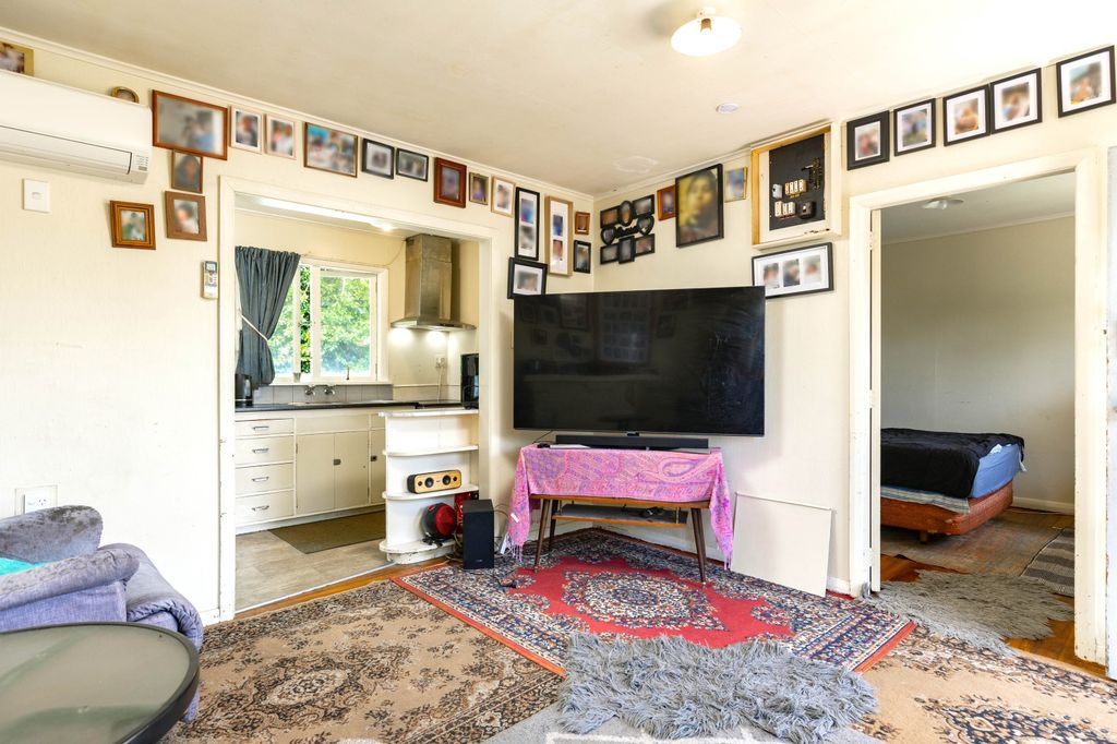 Affordable living, walk to everything 4
