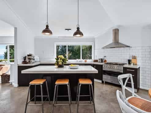 2/24 Napier Road, Hilltop