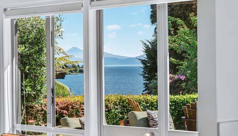 2/24 Napier Road, Hilltop