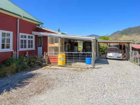 28 Grey Street, Murchison