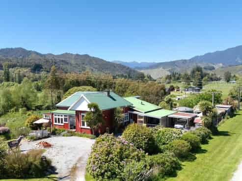 28 Grey Street, Murchison