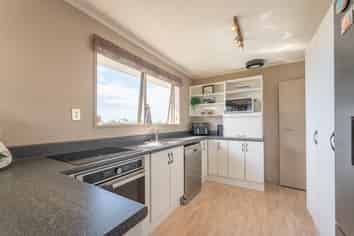 11 Burnett Street, Oceanview