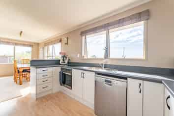 11 Burnett Street, Oceanview