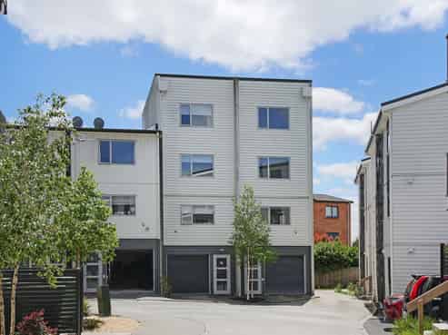 60 Niu Lane, Te Atatu South