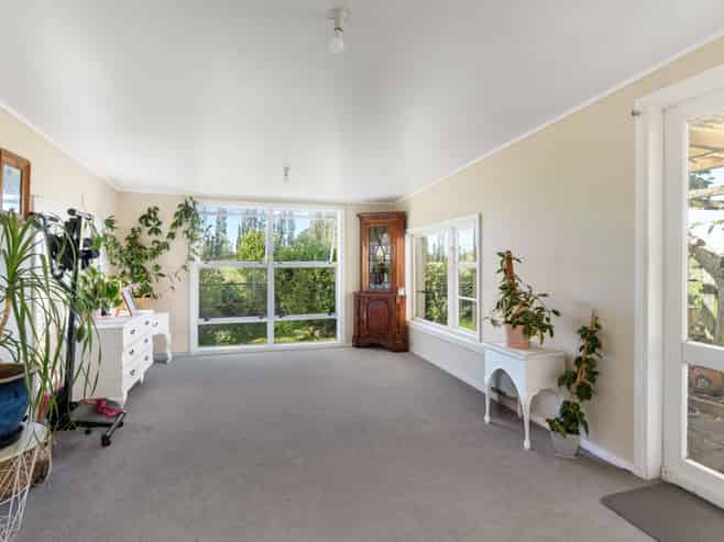 382 Dalefield Road, Carterton