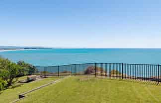 84 Town Point Road, Maketu