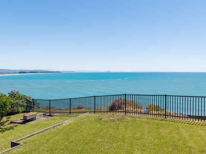 84 Town Point Road, Maketu