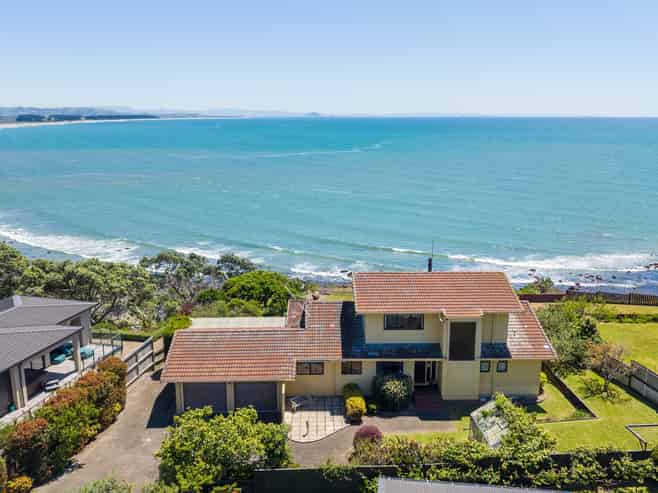 84 Town Point Road, Maketu