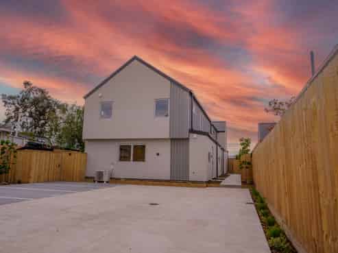 6/14 Clive Street, Phillipstown