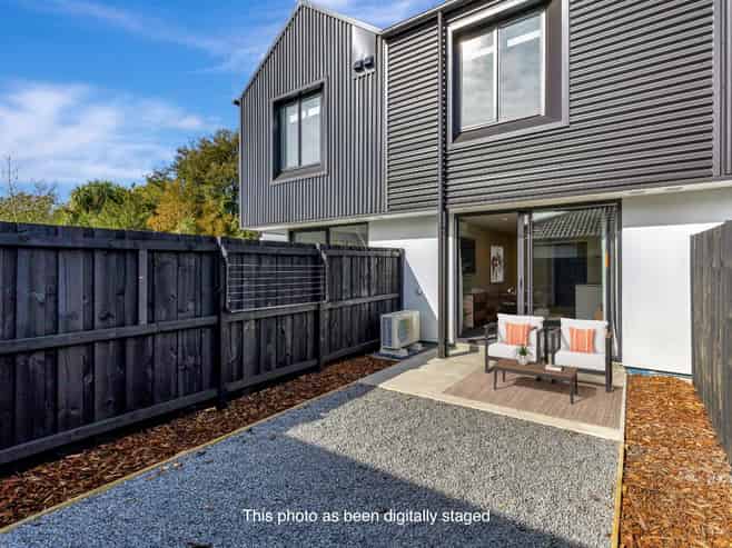 2/45 Dickens Street, Addington