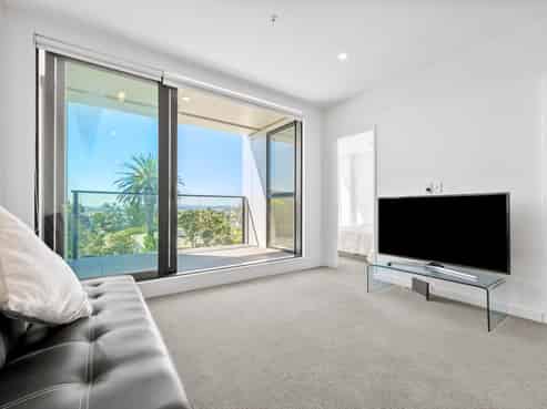 204/19 Rawene Road, Birkenhead