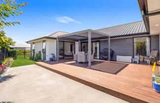 8 Whitehorn Drive, Lincoln