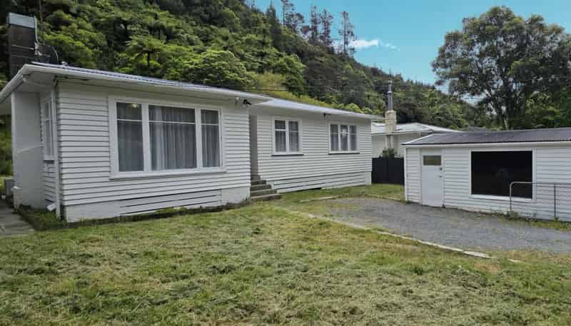 52 Sunny Grove, Wainuiomata