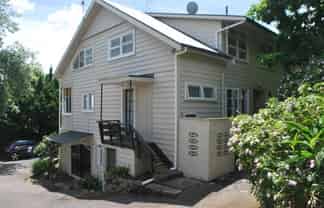 2/9 Bellevue Road, Mount Eden