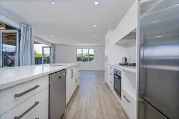 42 Longreach Drive, Cooks Beach