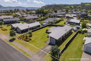 42 Longreach Drive, Cooks Beach