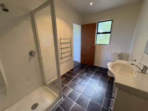 121 Mere Road, Fernhill