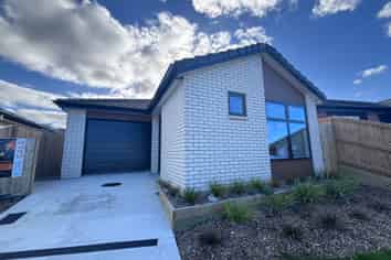 23 Scenic Rise, Rototuna North