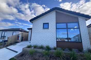 23 Scenic Rise, Rototuna North