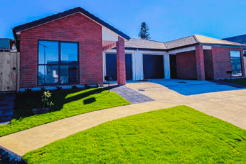 7 Waruhia Crescent, Hamilton Central