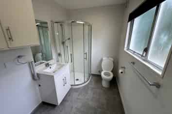 2/17 Woodbine Avenue, Greenlane