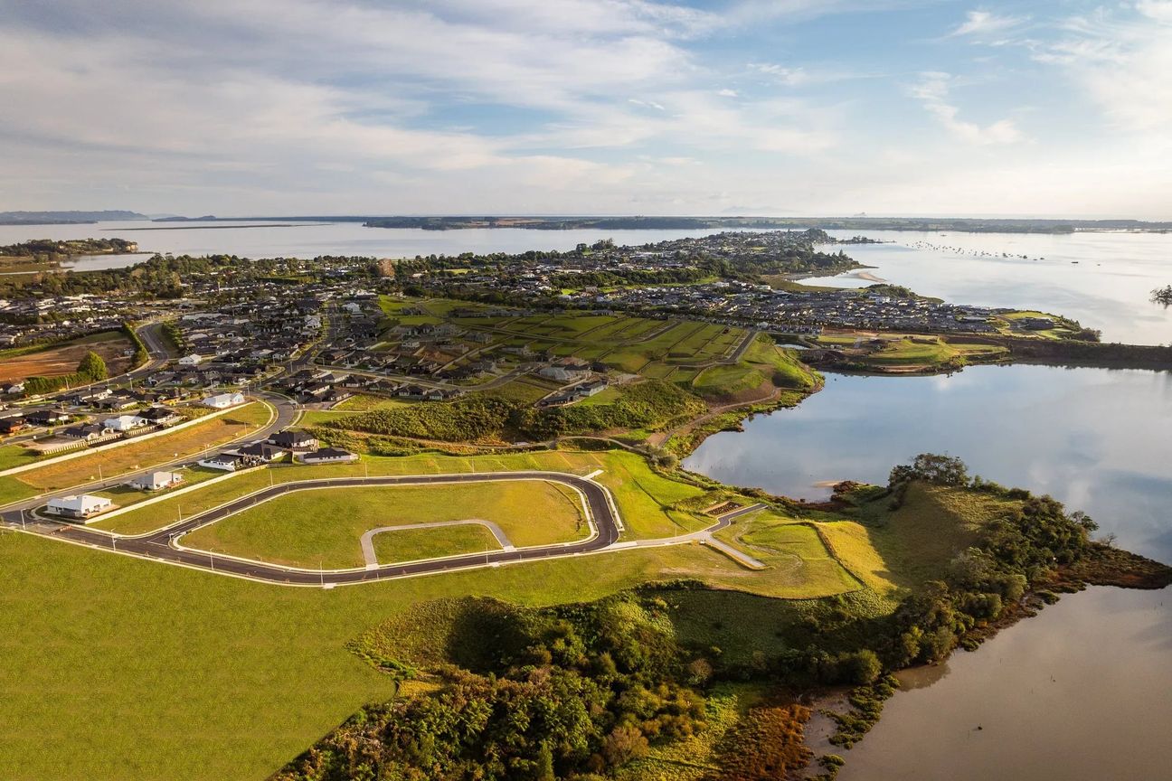 Relaxed, Low‑Maintenance Coastal Living - Vista 4