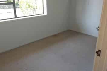 1/9 Thorburn Avenue, Red Beach