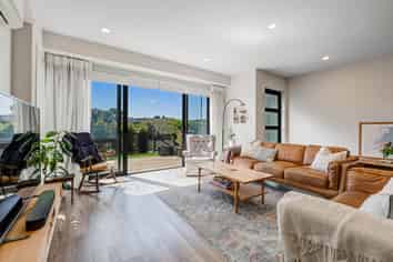 14 Arran Point Parade, Millwater