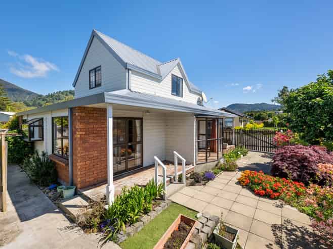 217A Waikawa Road, Waikawa