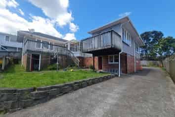 17 Olsen Avenue, Hillsborough