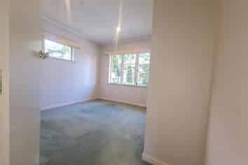 17 Olsen Avenue, Hillsborough