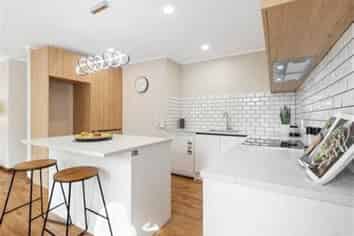 4/351 West Coast Road, Glen Eden