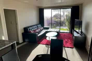 B/2 Beatrice Avenue (flat), Hillcrest