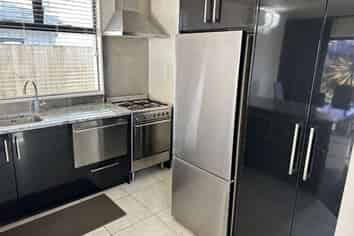 B/2 Beatrice Avenue (flat), Hillcrest