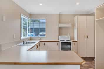 136B Amberley Avenue, Highbury