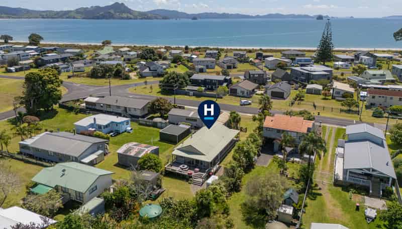 4 Captain Cook Road, Cooks Beach