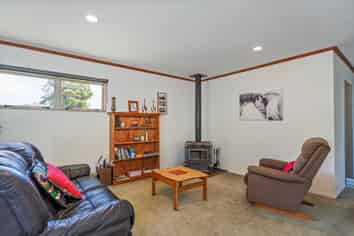 4 Captain Cook Road, Cooks Beach