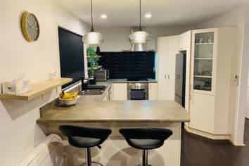 2 Lexington Place, Shirley