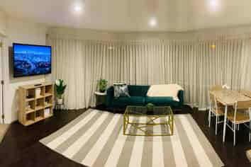 2 Lexington Place, Shirley